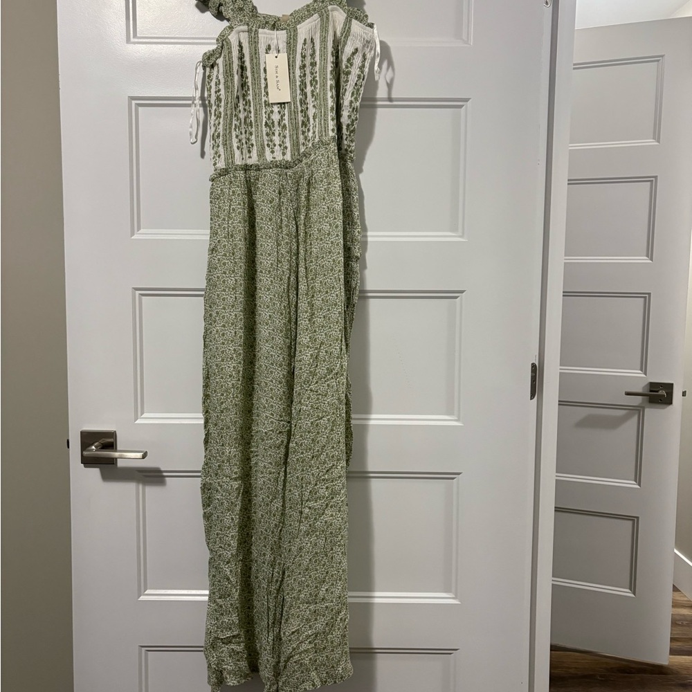 💚 Sim &Sam Floral Jumpsuit XL Nwt 💚